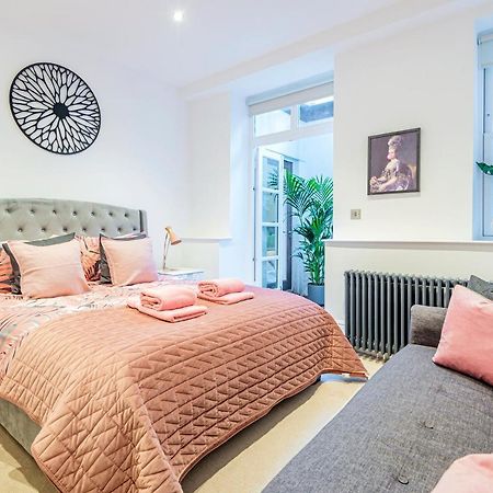 Arcore Premium Rental Shaftesbury Avenue Лондон Екстериор снимка