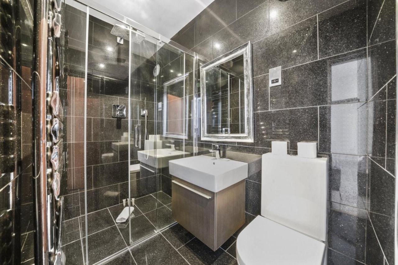 Arcore Premium Rental Shaftesbury Avenue Лондон Екстериор снимка