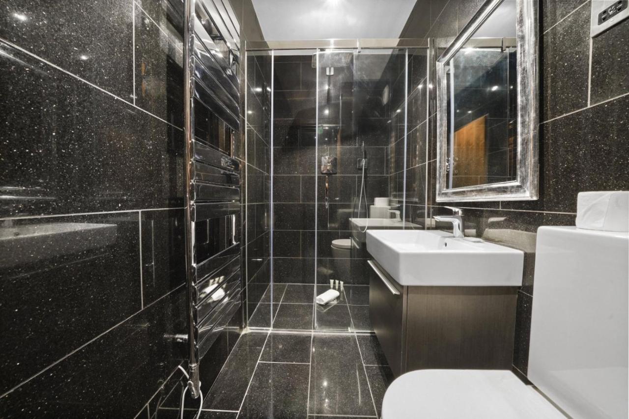 Arcore Premium Rental Shaftesbury Avenue Лондон Екстериор снимка