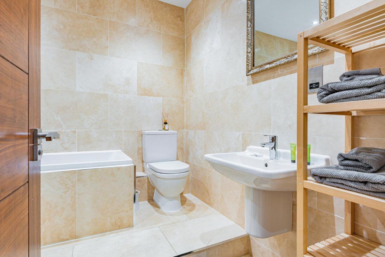 Arcore Premium Rental Shaftesbury Avenue Лондон Екстериор снимка